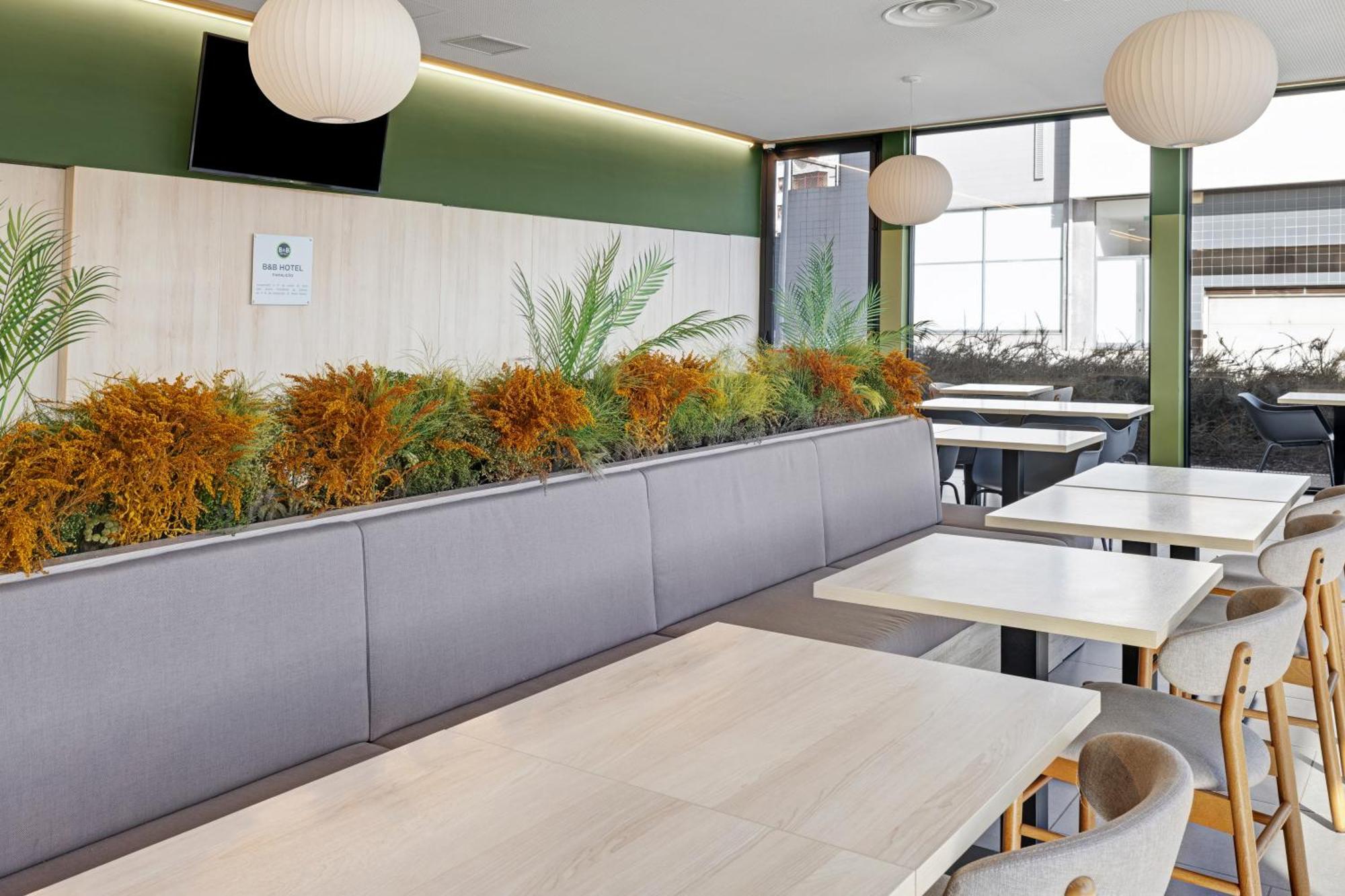 B&B Hotel Famalicao วีลาโนวา เจ ฟามาลีเกา ภายนอก รูปภาพ